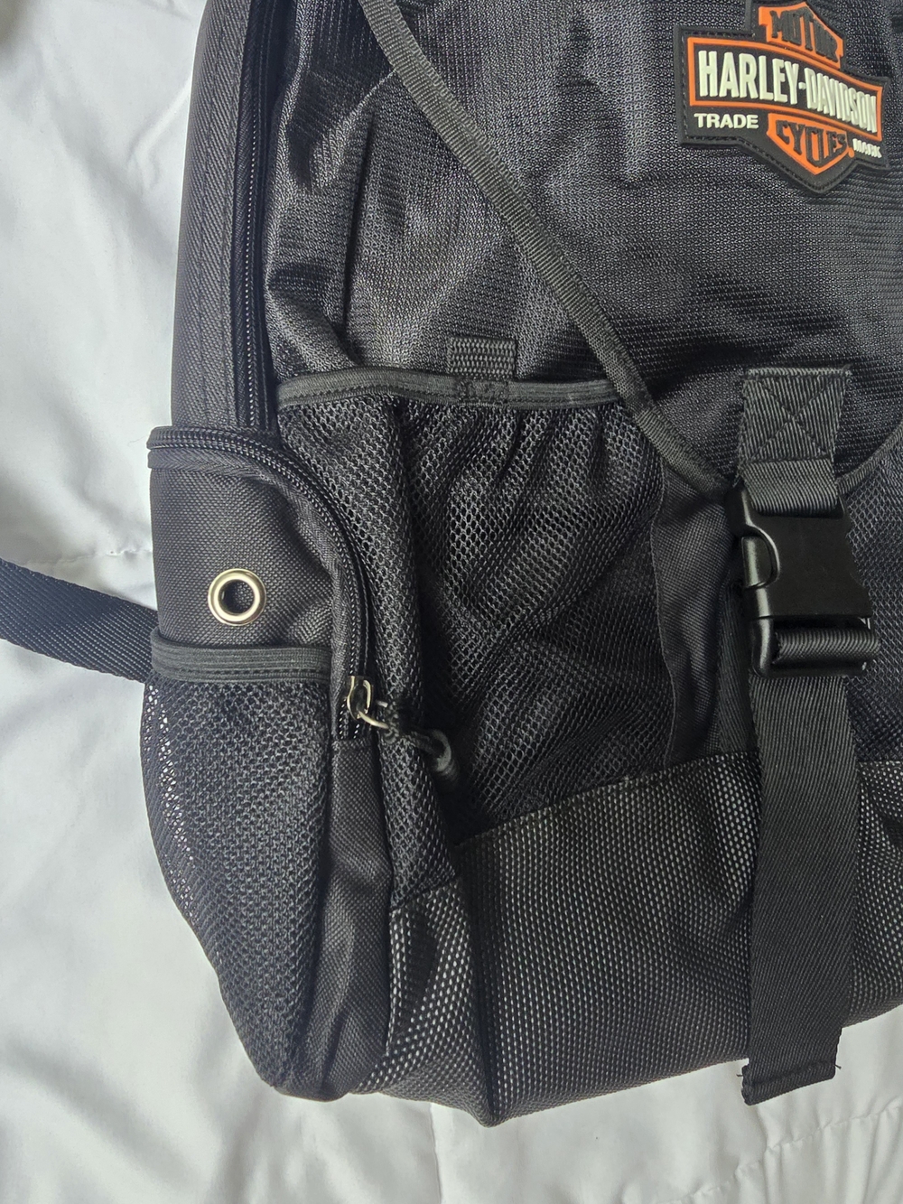 Harley-Davidson Men's Black Logo Helmet Backpack - Picture 4 of 14